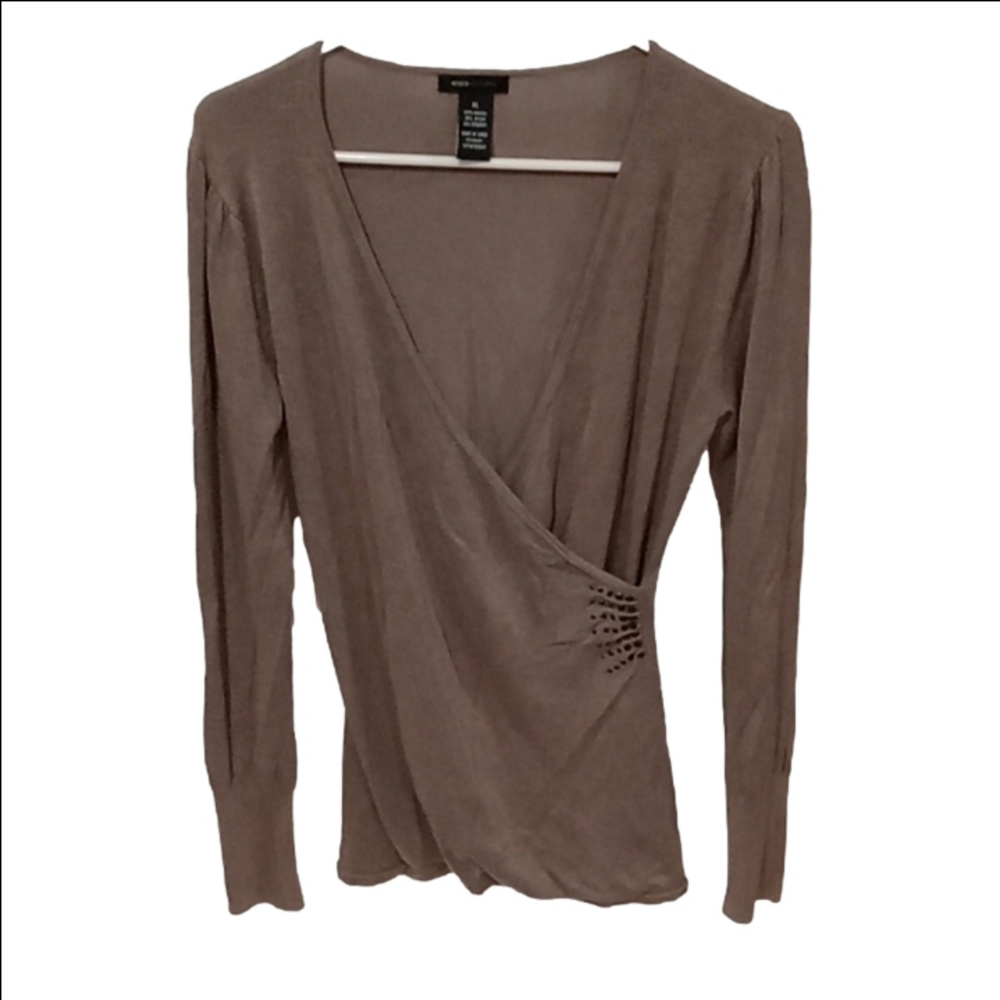 ( 41)  BCBGMAXAZRIA, LONG SLEEVES PULLOVER  SPARKLES SIZE XL